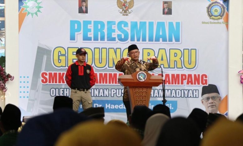 Haedar meresmikan Gedung Baru SMK Muhammadiyah