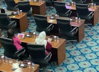 Anggota Dewan Main Slot