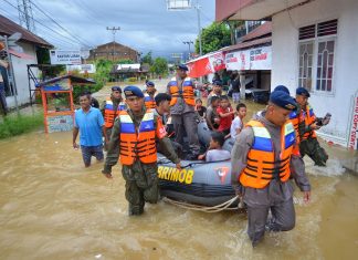 Banjir-Padang-Melanda-7-Daerah