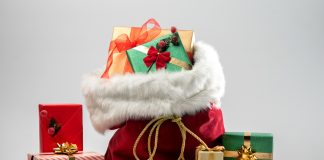 Hukum-Menerima-Hadiah-Natal