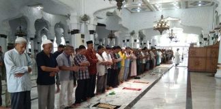 keutamaan shalat berjamaah di masjid