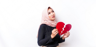 Tips Islami Mengatasi Broken Heart yang Paling Ampuh Versi Kami yang Islami Banget