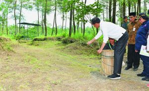 Warga Sumedang Olah Sampah Menjadi Minyak dan Pentingnya Menjaga Lingkungan