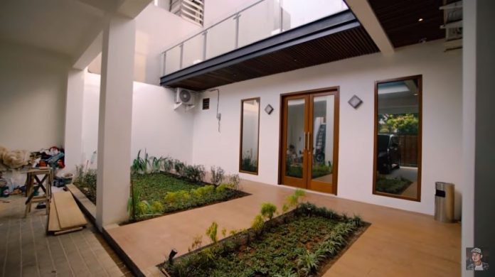 rumah Raditya Dika